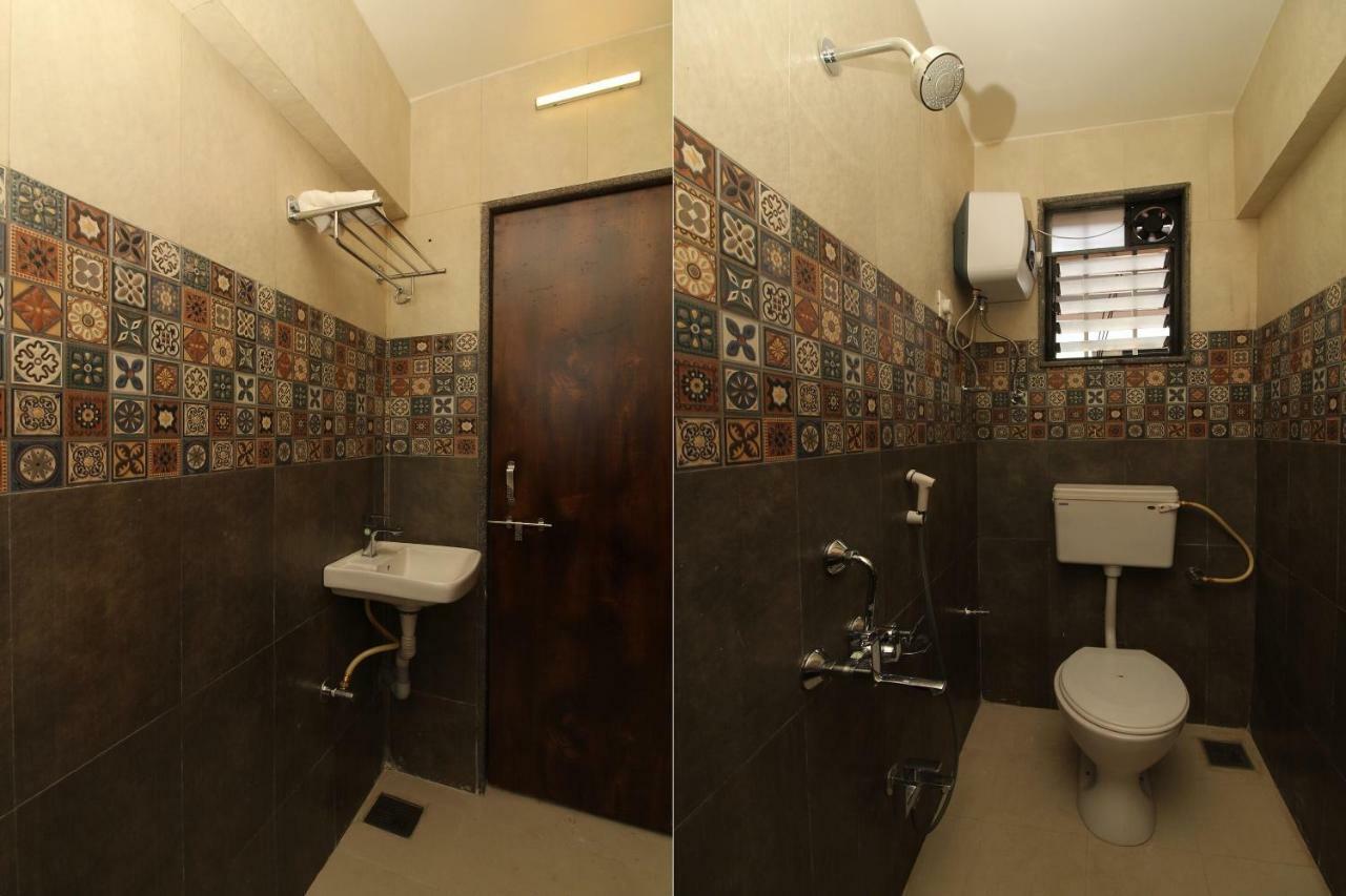 Oyo 37468 Nisha Lodging Hotel Solapur Exterior photo